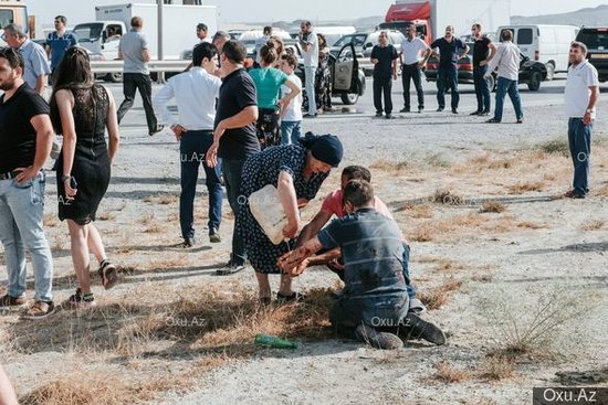 Bakıda avtobus "Kamaz"la toqquşdu: Ölən və yaralananlar var - FOTOLAR - YENİLƏNİB