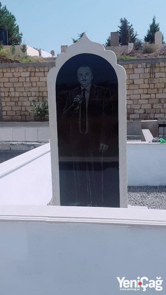 Anar Nağılbazın məzar daşında yazılan sözlər ürək parçaladı - FOTOLAR/VİDEO