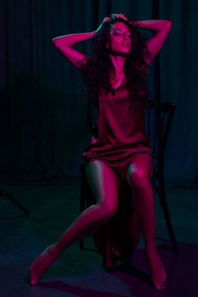 Dilarə ehtiraslı qadın obrazında FOTOLAR