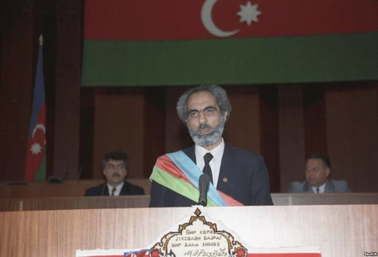 Azərbaycanla bağlı illər öncə dəhşətli faktlar açıqlayan ekstrasens: "Elçibəy bir il hakimiyyətdə qalacaq və ..."