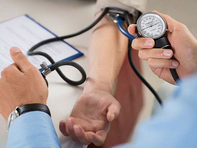 Nə üçün oynayan təzyiq təhlükəlidir? - Həkimdən təzyiqi tənzimləmək üçün 2 sadə məsləhət