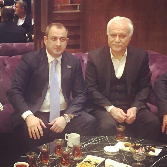 Azərbaycanlı deputat Türkiyənin tanınmış din xadimi ilə toyda - FOTO