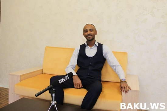 "Sevdiyim qızı mənə vermədilər" - bacı-qardaşı ağ, özü qaradərili olan Xose (VİDEO)