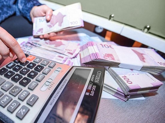 В Азербайджане среднемесячная зарплата женщин приблизится к среднемесячной зарплате мужчин
