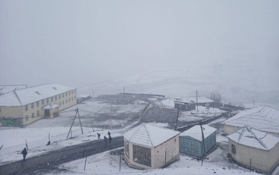 Xınalığa qar yağır - Fotolar