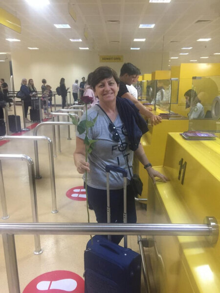 Bakıya gələn xanım turistlərə sürpriz - FOTO