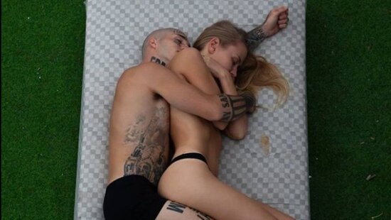 İşləməyə qarşı çıxan cütlük bu yolla pul qazanır - FOTOLAR