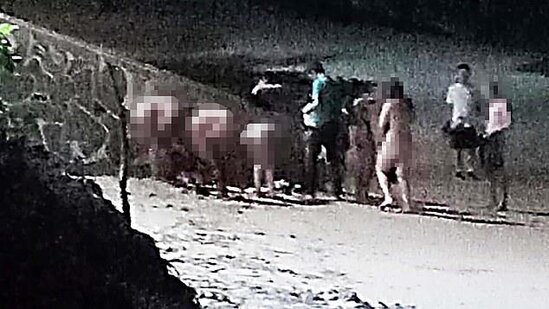 BİABIRÇI OLAY polisi hərəkətə keçirdi: 5 qadın lüt SOYUNUB... - FOTO