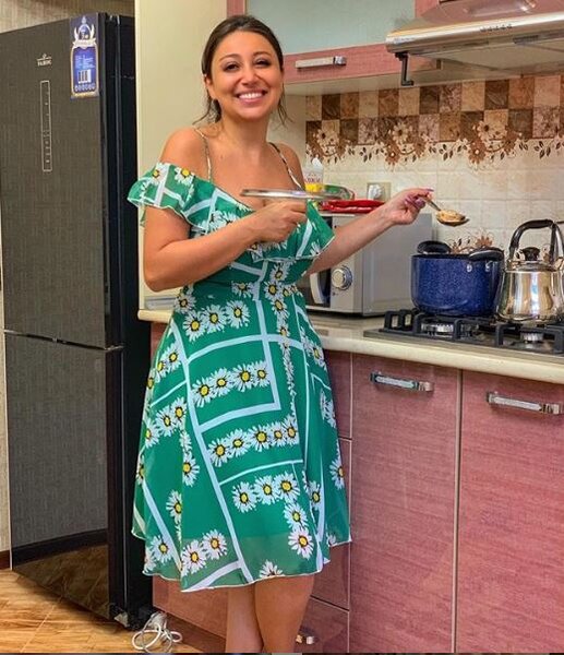 Damla oğlu üçün mətbəxə girdi - FOTO