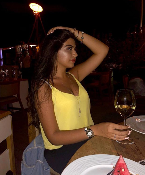 Bu da Roza Zərgərlinin qızının ŞƏKİLLƏRİ