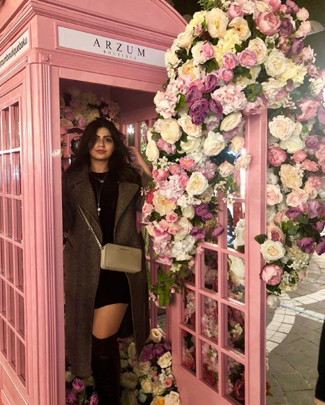 Bu da Roza Zərgərlinin qızının ŞƏKİLLƏRİ