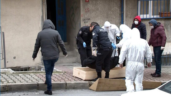 Türkiyədə 42 yaşlı qadın koronavirusdan evində öldü