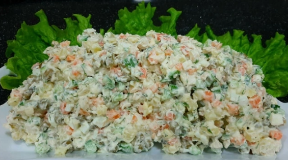 "Tut" restoranında qida məhsulunda uyğunsuzluq aşkarlandı, icraat başlandı