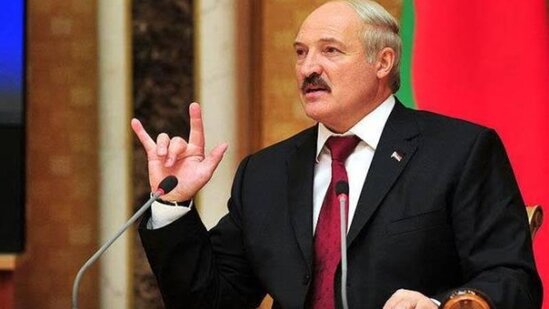 Lukaşenko Belarusu tərk edib? - Özü açıqladı