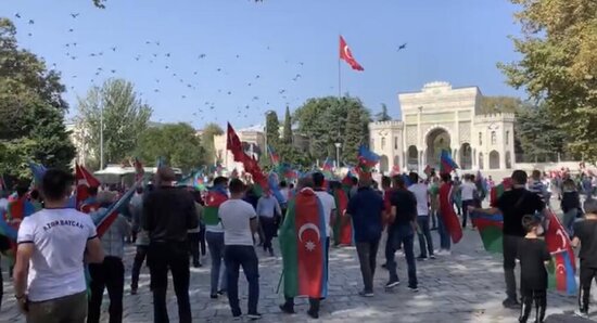 Azərbaycana dəstək məqsədilə İstanbulda möhtəşəm mitinq keçirildi
