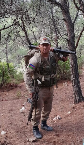 Babası qəhrəman, əmisi şəhid olan hərbçimizi TANIYIN - FOTO