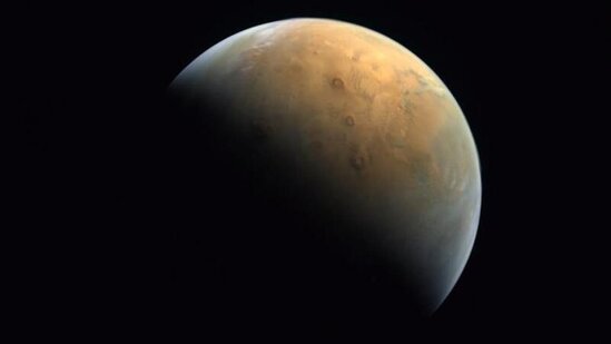 Mars səthində nəhəng burulğanlar aşkarlandı - VİDEO