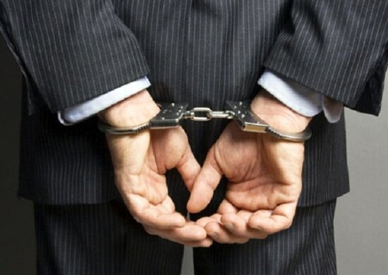 Şagirdin adından saxtakarlıq edən müəllimə cinayət işi açıldı