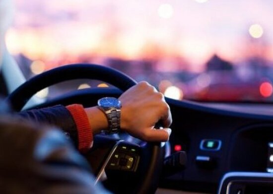 Narkotik çəkib maşın sürən şəxslər saxlanıldı