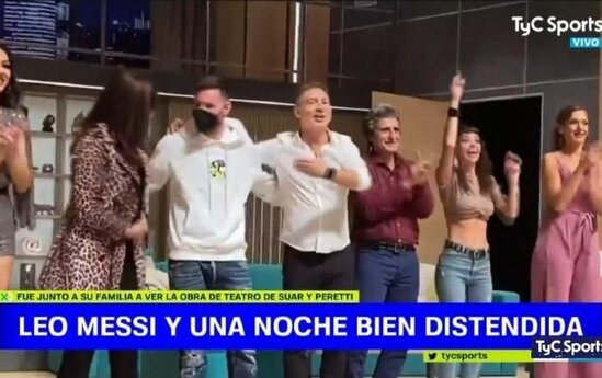 Messi tamaşa izləməyə getdi, səhnəyə çıxdı - VİDEO