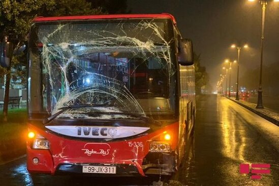 "Bakubus" MMC-yə məxsus avtobuslar qəzaya uğrayıb – FOTO