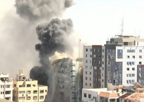 Qəzzada beynəlxalq KİV-in yerləşdiyi bina bombalandı