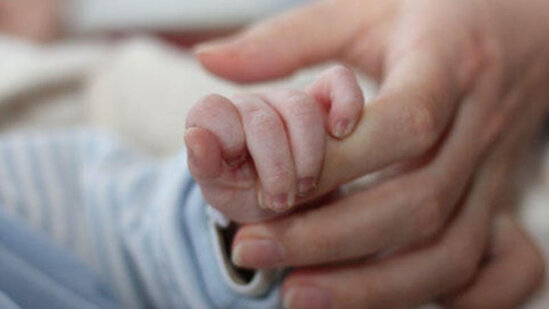 Azərbaycanda 15 yaşında ana olan qızı kim məcbur edib? - VİDEO