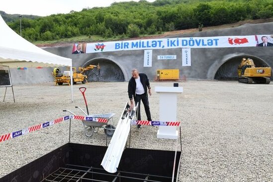 İlham Əliyev Daşaltıda inşa olunacaq tunelin təməlini qoydu - YENİLƏNİB + FOTO