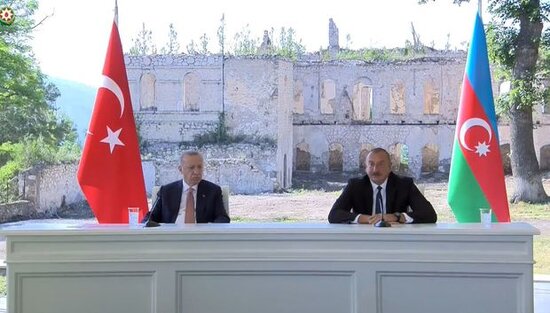 İlham Əliyev: "Şuşa bəyannaməsi tarixi Qars müqaviləsinə istinad edir"