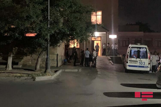 Bakıda çimərlikdə KÜTLƏVİ DAVA- 2 nəfər bıçaqlandı - FOTO