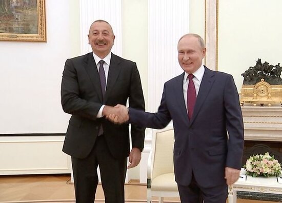 İlham Əliyev Rusiyaya gedib, Vladimir Putinlə görüşü başlayıb - YENİLƏNİB + FOTO