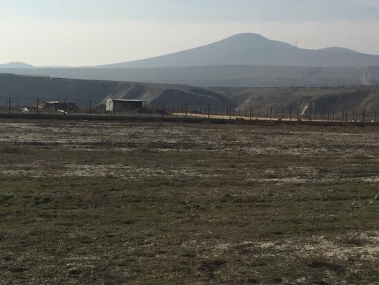 Pirəkəşkül qəsəbəsində kənd təsərrüfatı təyinatlı torpaq sahəsi satılır!