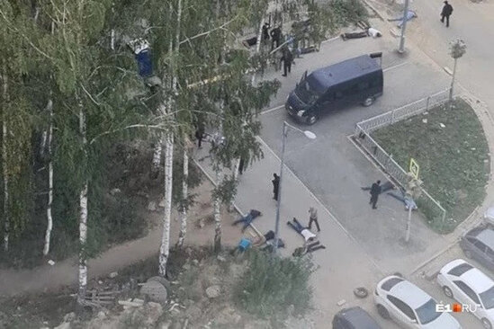 Rusiyada azərbaycanlıların yas məclisinə POLİS BASQINI -FOTO