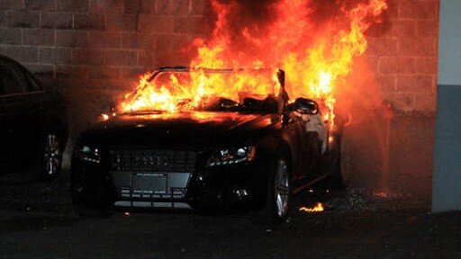 Bakıda "Audi" YANDI