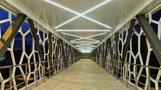 Bakıda yeni yerüstü piyada keçidi inşa edildi - FOTO