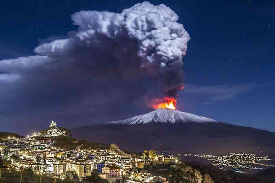 Etna vulkanı yenə püskürdü