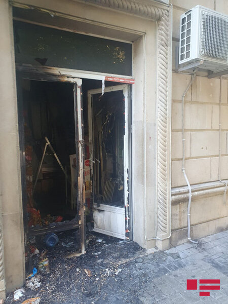 Oğurluğa getdiyi mağazanı yandırdı - FOTO