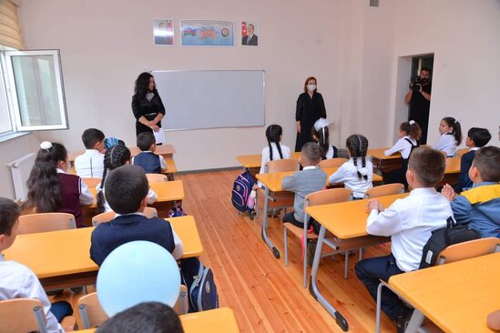 BŞTİ müdiri ilk dərs günündə iştirak edib - Foto