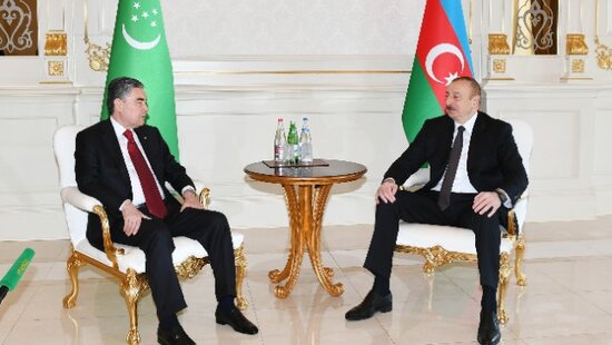 İlham Əliyev Türkmənistan Prezidentini təbrik etdi