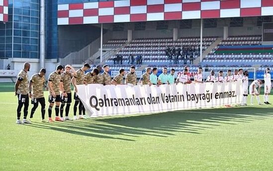 "Qarabağ" meydana hərbi geyimdə çıxdı - FOTO