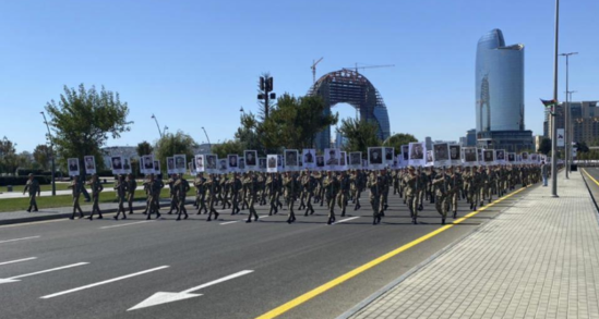 Bakıda şəhidlərimizin portretlərilə keçirilən "Anım" yürüşündən FOTO