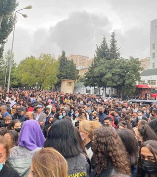 Bu səhər universitetlərin qarşısı - Fotolar