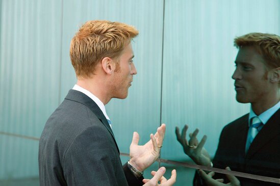 Öz-özünə danışmaq - Norma yoxsa xəstəlik?