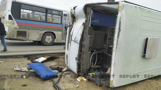 İçi sərnişin dolu avtobus aşdı, yaralılar var - FOTO