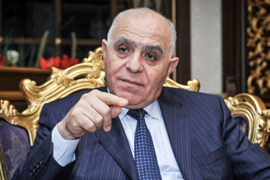 21 milyon manatlıq yeyintiyə görə həbs olunan şəxs xəstəxanaya yerləşdirildi