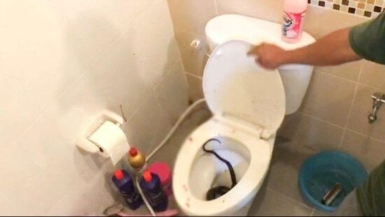 Tualetdən çıxan ilan azyaşlı qızın ölümünə səbəb oldu - FOTOLAR