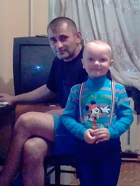 Ərinə xəyanət edən qadın oğlunu yandırdı: Hər şeyi atasına dediyi üçün - FOTOLAR