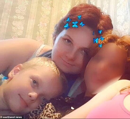 Ərinə xəyanət edən qadın oğlunu yandırdı: Hər şeyi atasına dediyi üçün - FOTOLAR