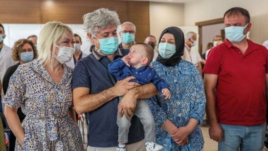 Meyitdən uşaqlıq orqanı köçürülən qadın ana oldu - Dünyada ilk