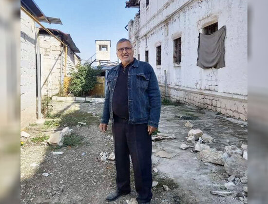 Dilqəm Əsgərov Şuşada yatdığı həbsxanaya getdi - FOTO